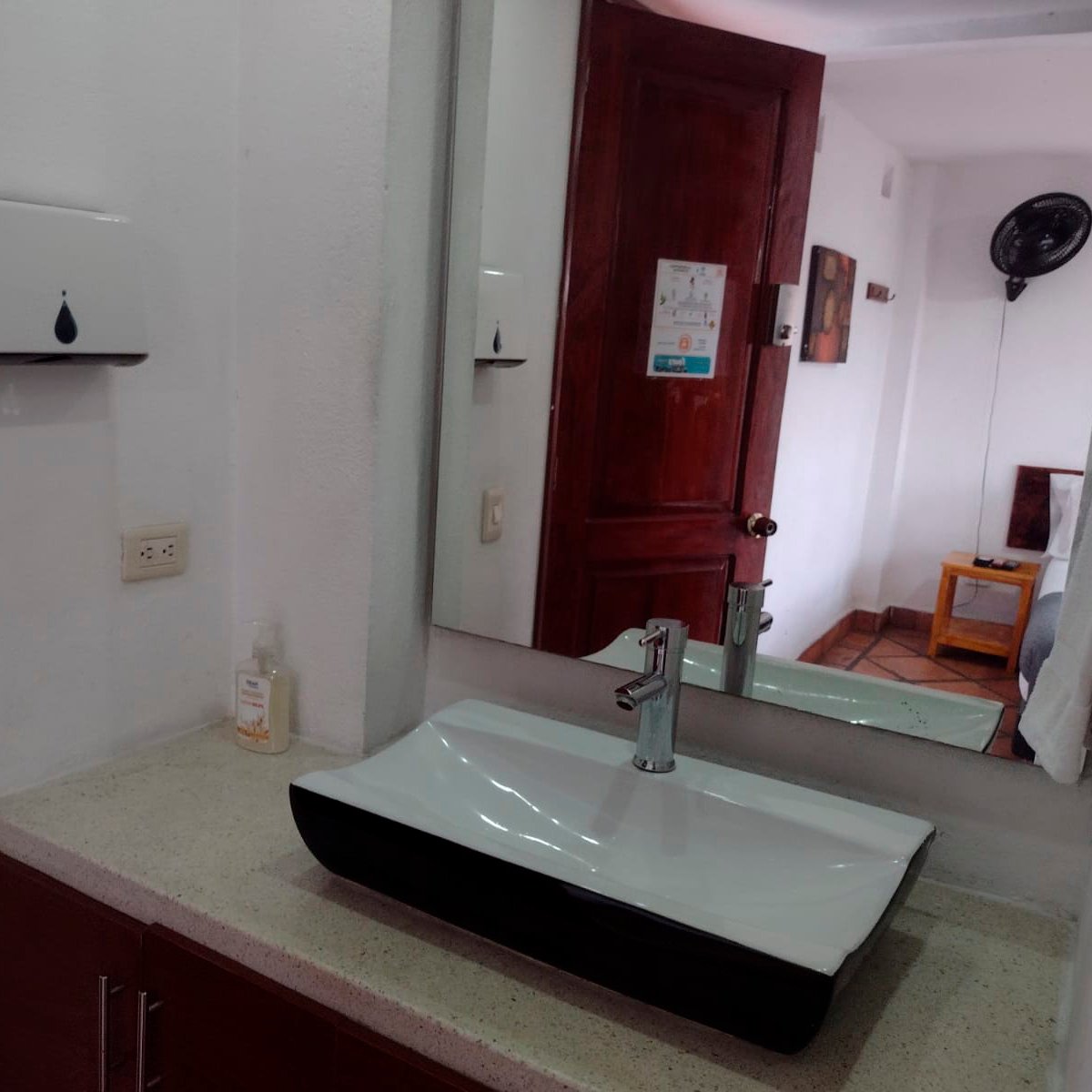 Double Room with Balcony  - Photo3